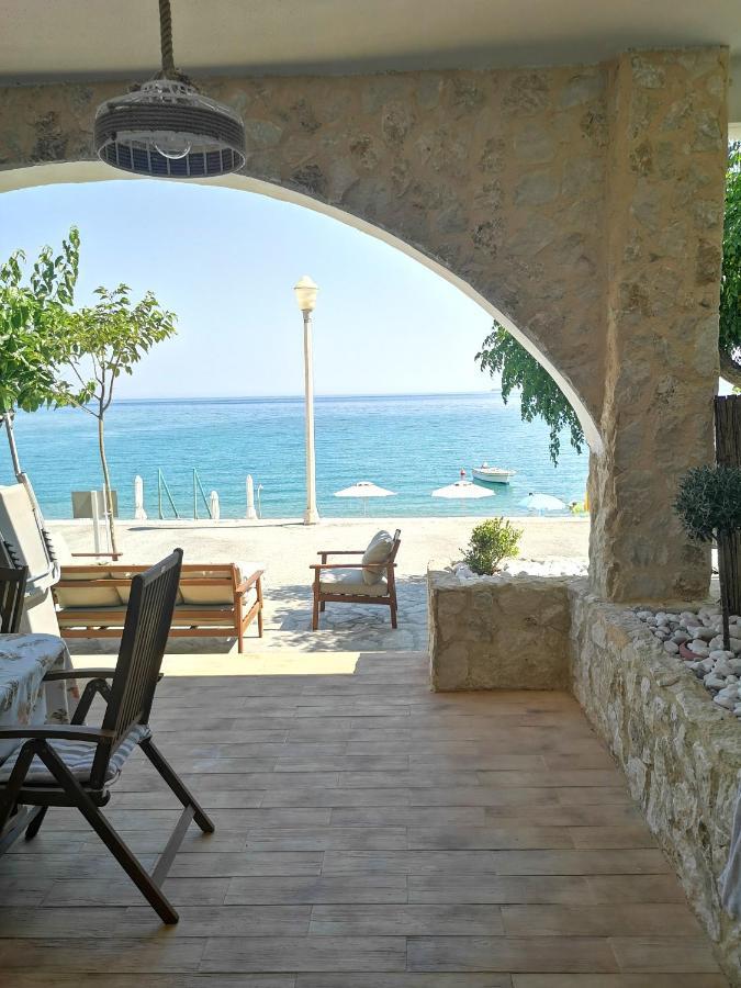 Relax Seaside House By Living In Blue Villa CCharaki Buitenkant foto
