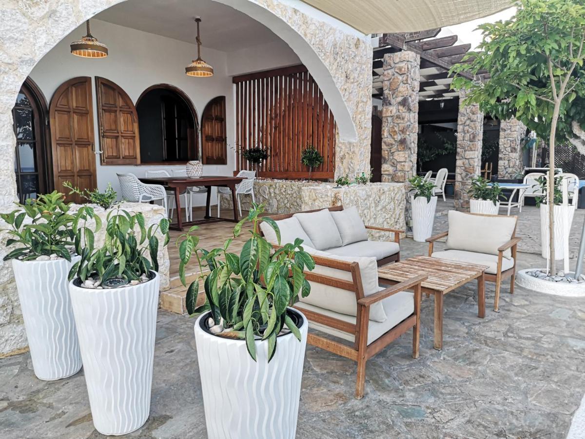 Relax Seaside House By Living In Blue Villa CCharaki Buitenkant foto